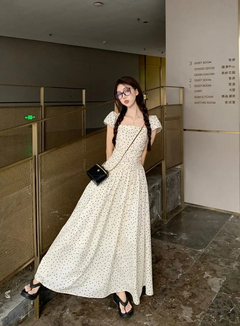 with polka dot flying sleeves for womens age reduction ultra-thin skin long temperature and external skin wear. Communicating 250314
