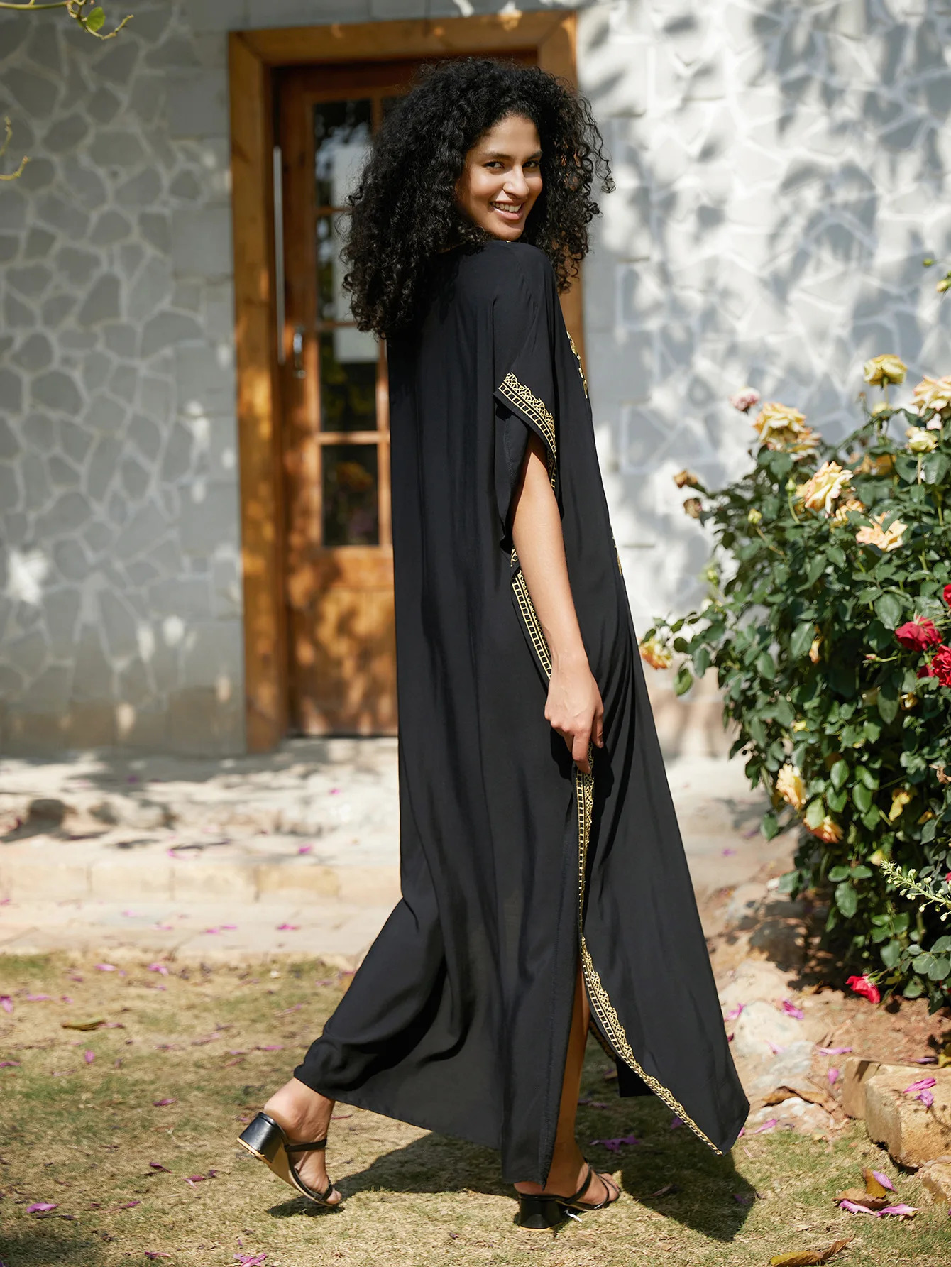 Gold Embroidery Long Kaftan Dresses V Neck Caftan Dress Beach Cover Ups for Women Embroidery 250320