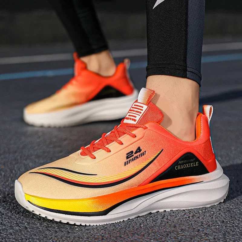 2024 New Cool Mens Marathon Running Shoes Large Size 45 46 47 Sports Training Shoes Mens Luxury Brand Fitness Shoes Y250320