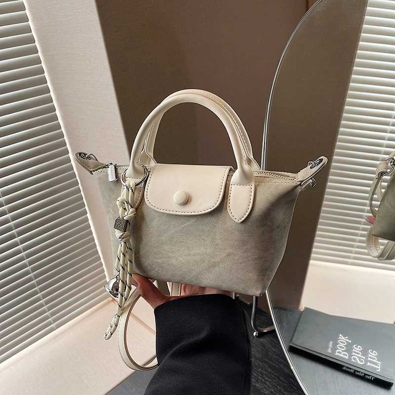 Fashionable Commuter Cross body Wallet - Lightweight Leather with RFID Protection and Minimalist Fashion Aesthetics Y250319