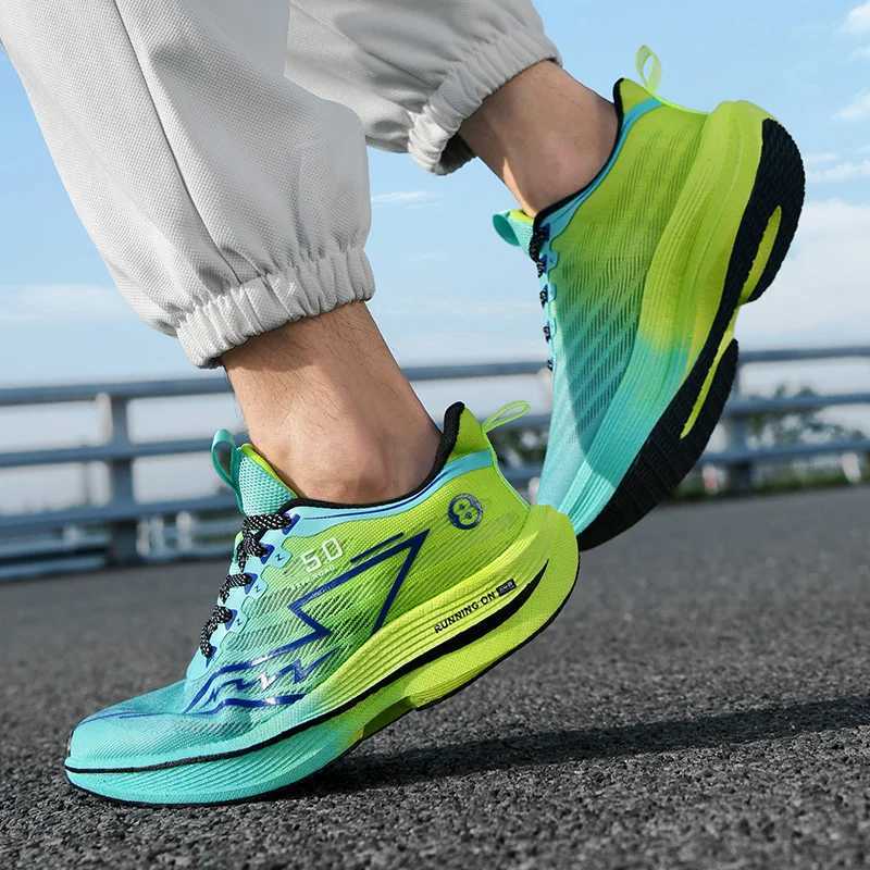 New Mens Sneakers Racing Carbon Plate Sports Running Shoes Light Anti-Slip Professional Track Field Training Shoes Tennis Shoes Y250320