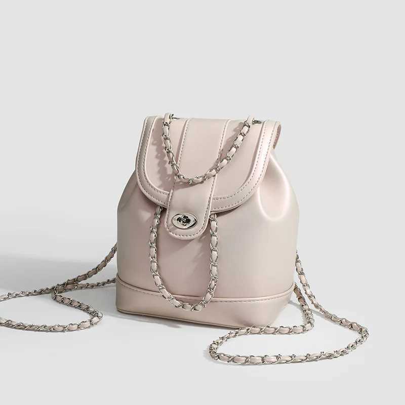Womens autumn and winter mini chain backpack female student oil wax leather fashionable shoulder bag travel bag black Rucksack Sac Y250319