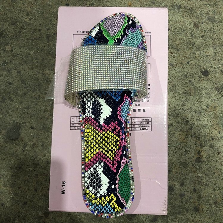 2025 New Casual Outdoor Beach Sandals Rhine Stone Man Shaped Drag Women's Designer Sandals Summer New Slippers WSHI