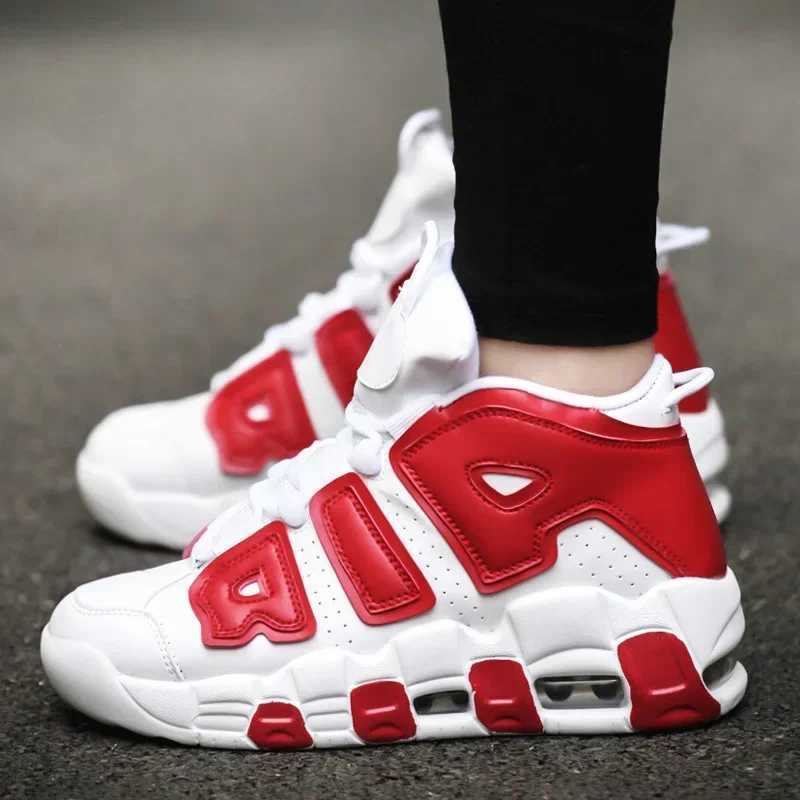 Basketball shoes mens mesh breathable outdoor sports leisure field training sports shoes mens original basketball bootsW250320