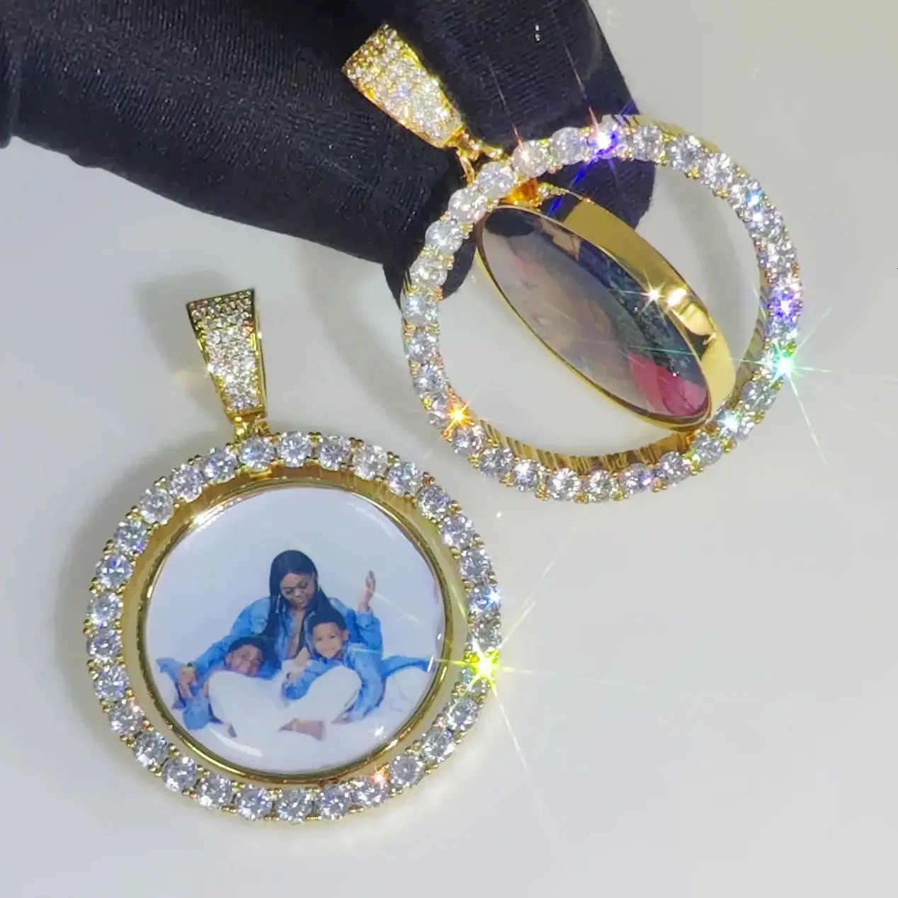 Customized Double-Side Po Necklace Picture Pendant Chain Personalized Cubic Zirconia Hip Hop Jewelry Gift for Men Women 250318
