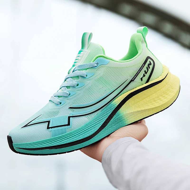 Mens Shoes Summer New Flying Woven Mesh Sports Shoes Breathable Lightweight Running Shoes Shock Absorption All-Match Fashion RuW250320