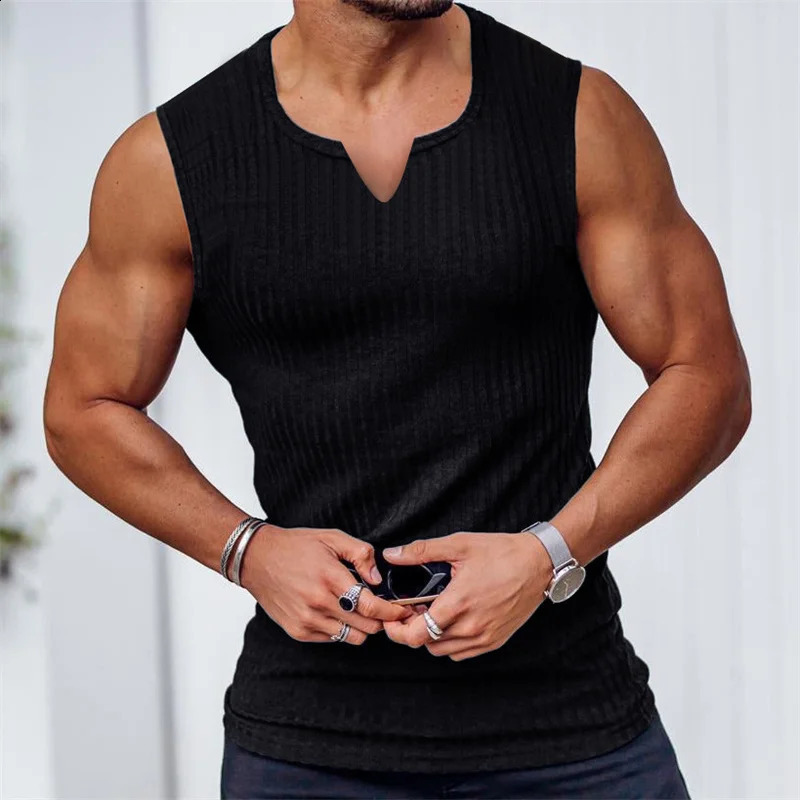 2024 Summer Vneck Tank Top Striped Gym Mens Fitness Sleeveless Shirt Sports Underwear Clothing Training 250319