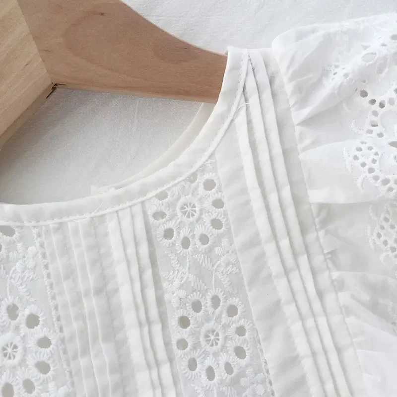 Girls shirt summer short sleeved cotton Korean hollowed out lace baby dress doll shirt childrens top whiteT250320
