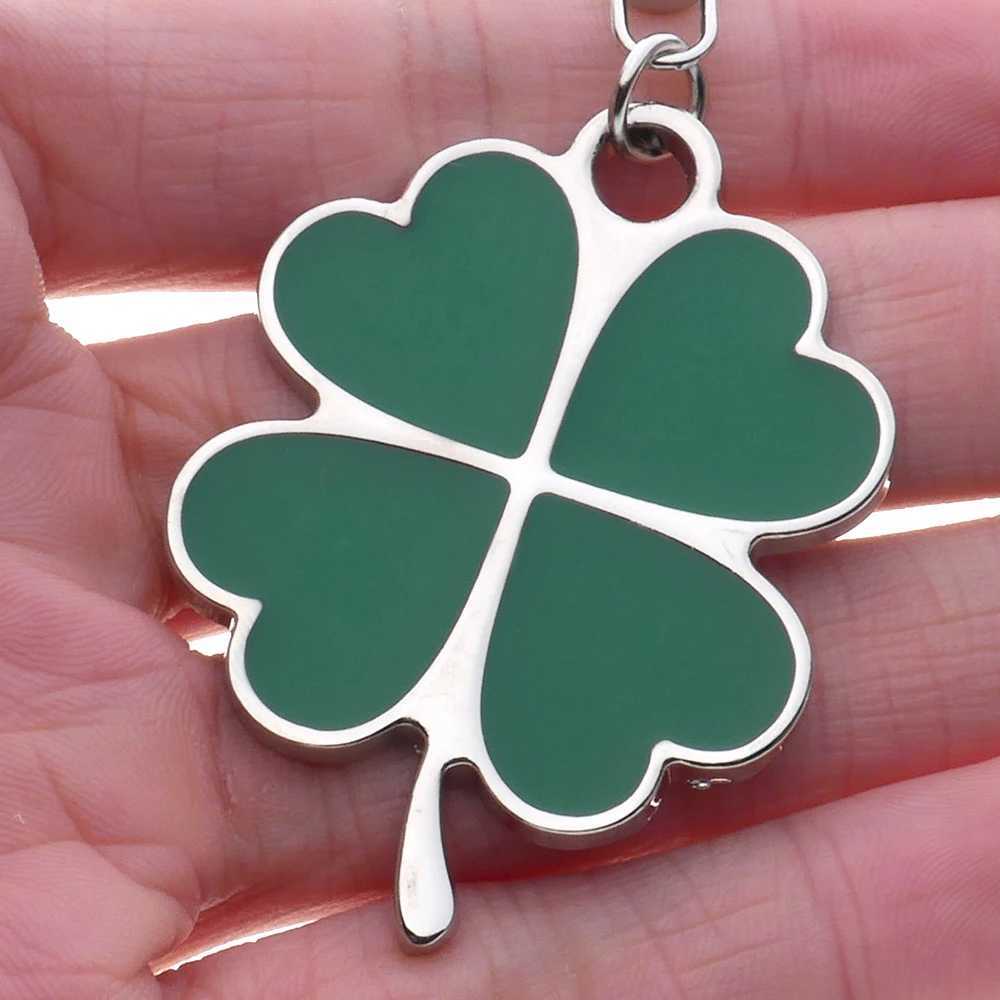 Simple New Niche Green Leaf Keychain Fashion Creative Exquisite Four-leaf Clover Lucky Keychain Key Ring Holiday GiftAccessoriesXJ250319
