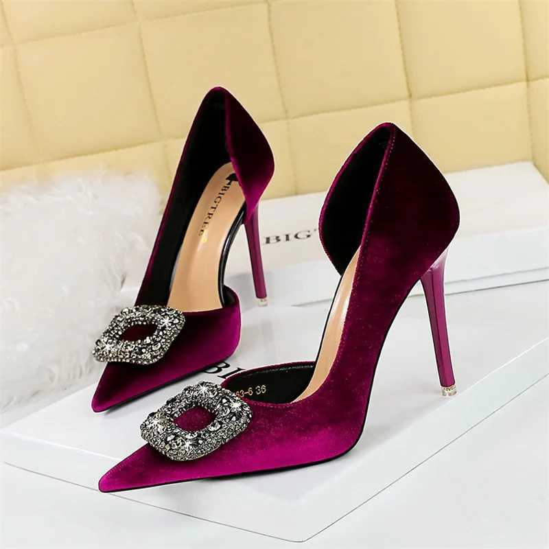 Wen Super High Veet Pump Shallow Mouth Upper Hollow Heart Rhine Crystal Buckle Purple Shoes Y250319