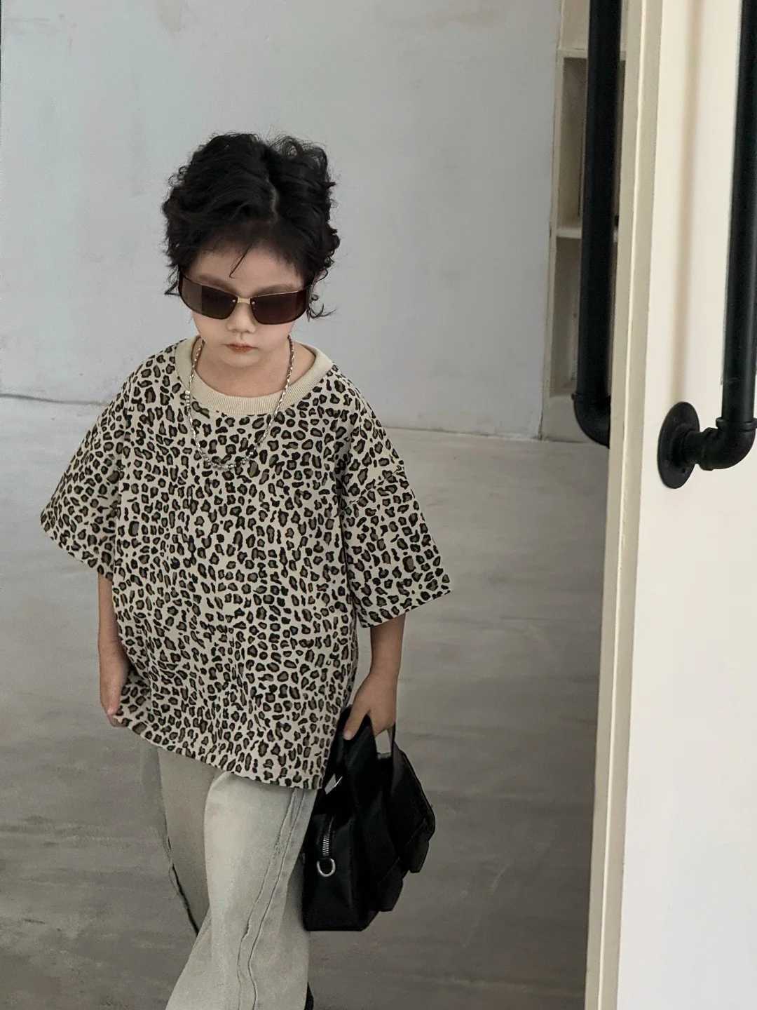 Childrens clothing childrens casual T-shirt 2025 summer short sleeved fashionable leopard print half sleeved cool top suitable for boys and girlsT2503