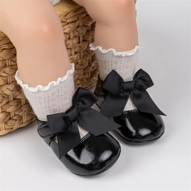 Cute Baby Girl Leather Shoes with 3D Bow Non-Slip Soft Sole for First Steps Princess Style Adorable Footwear 250319