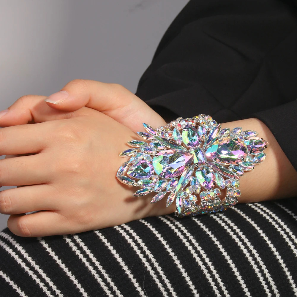 Bohemian AB Rhinestone Exaggerated Bracelet Queen Club Party Advanced Large Fashion Crystal Hand Chain Women Jewelry Accessories 250320