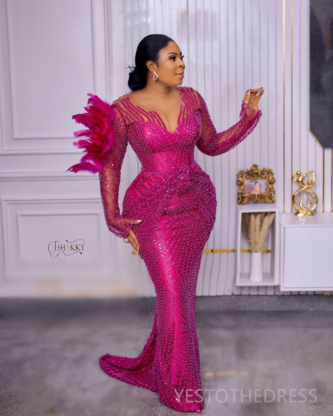 Plus Size Fuchsia Prom Dresses 2025 Mermaid Prom Dress For Special Occasions Sheer Neck Long Sleeves Feather Beaded Lace Birthday Second Reception Gow