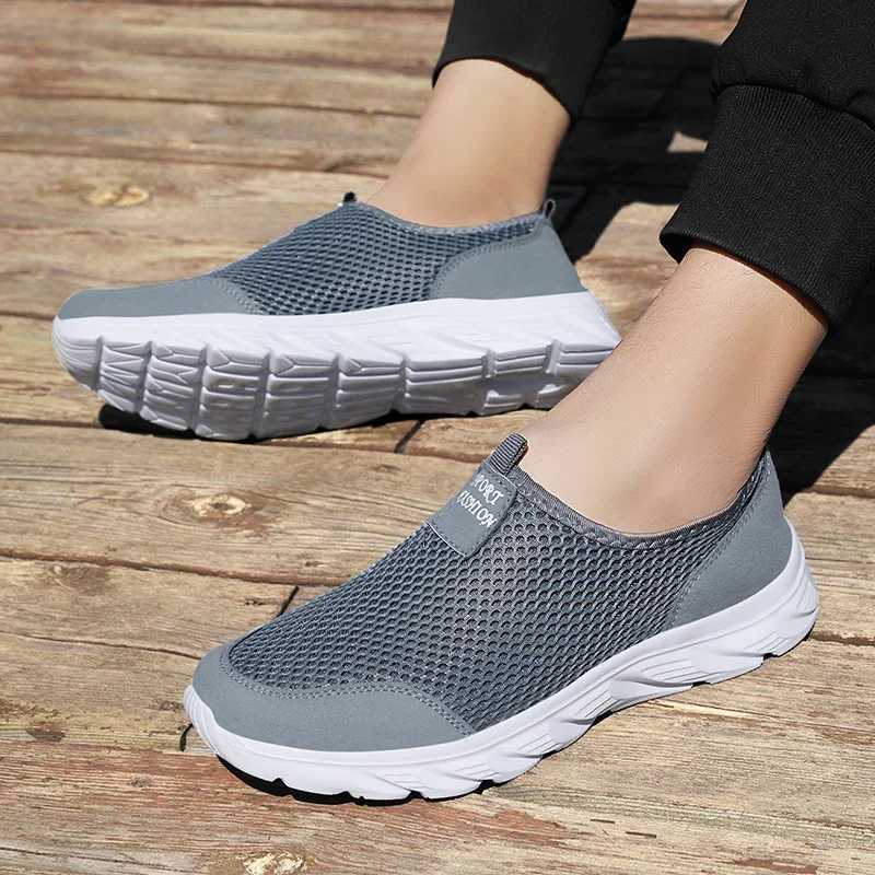Running Sports Shoes Breathable Light Sneakers Summer Outdoor Tennis Walking Shoes Classic Casual Versatile Comfortable Men ShoeW250320