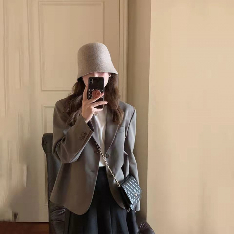 H3181Elegant British Inspired Grey Blazer Set - Perfect for Spring and Autumn Wear
