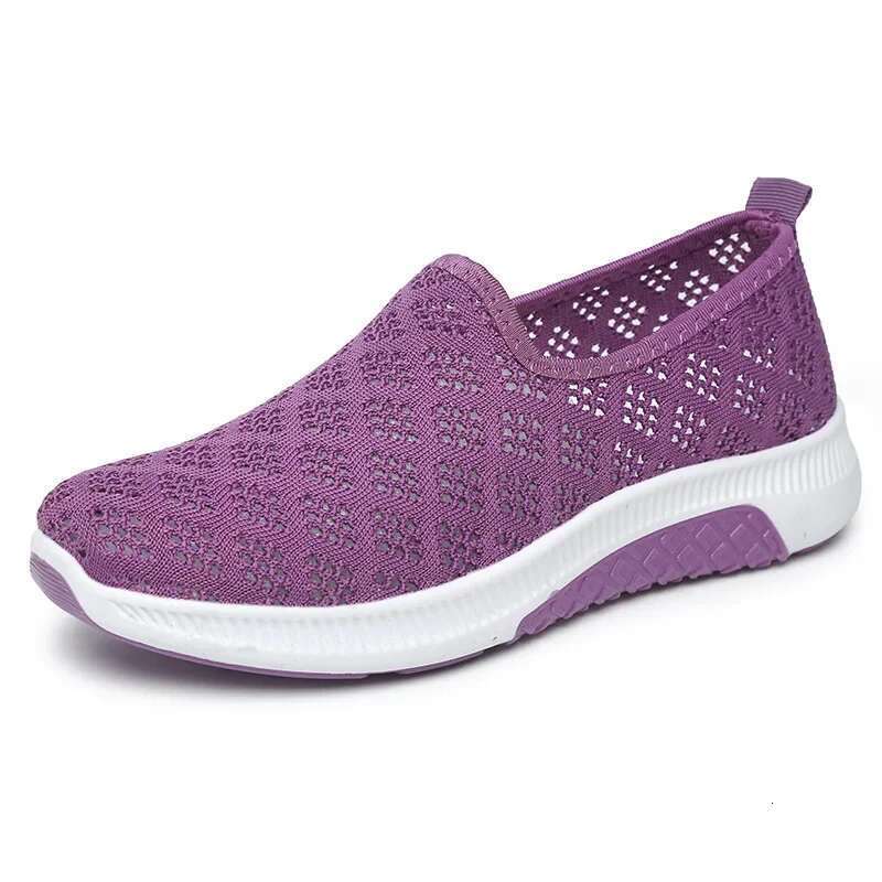 XIHAHA NEW Summer Korean Mesh Comfortable Women Br eathable Hollow Sports Walking Sneake rs Casual Flat Ladies Dance Shoes