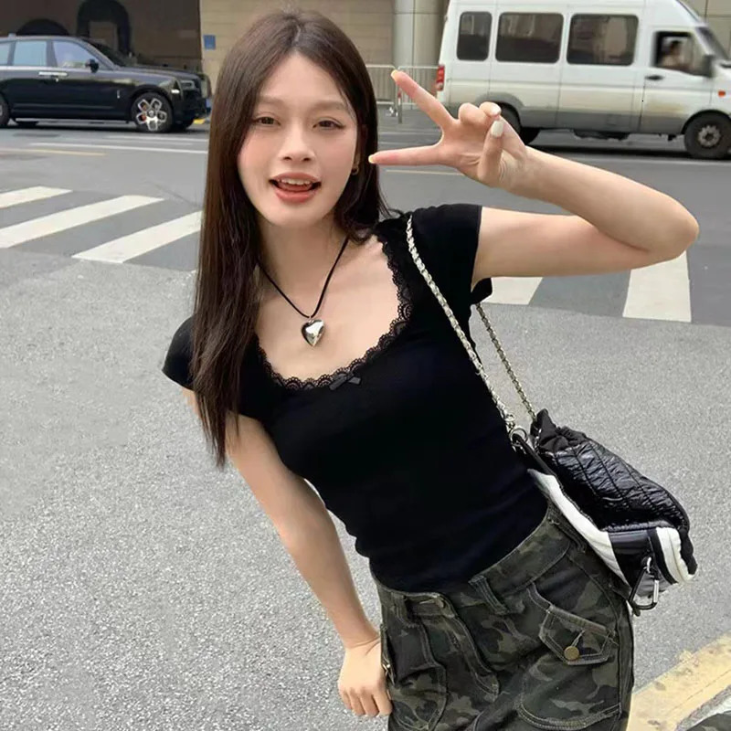 Y2k Lace Patchwork Crop T-shirt Women Vintage Streetwear Sexy Slim U Neck Tops Female Harajuku Korean Bow Chic Bottoming Tees 250320