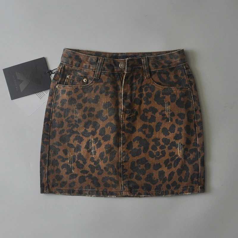 Womens high waisted mini skirt Korean fashion leopard skirt womens 2024 summer denim skirt green retro denim skirt tornXJ250320