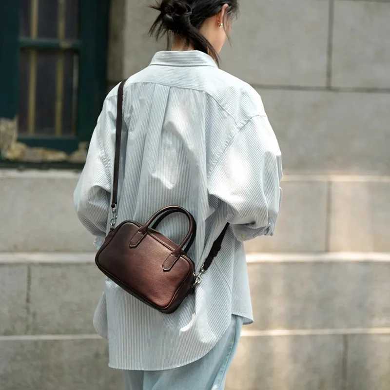 New wide pocket niche casual crossover bag one shoulder handheld bowling bag Y250319