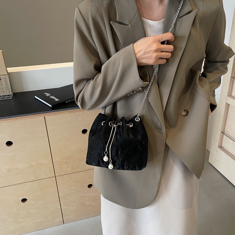 Small Niche Design Handheld Small For Women In The Summer Of fashion, New Fashionable And Trendy Chain Crossbody Bags, Commuting Bucket Bags Fashion S