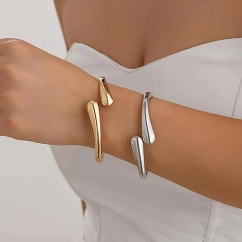 3 Styles Punk Vintage Wide Cuff Bangles Hip Hop Gold Silver Color Geometric Metal Spring Chunky Bangle Women Bracelets Jewelry 250320