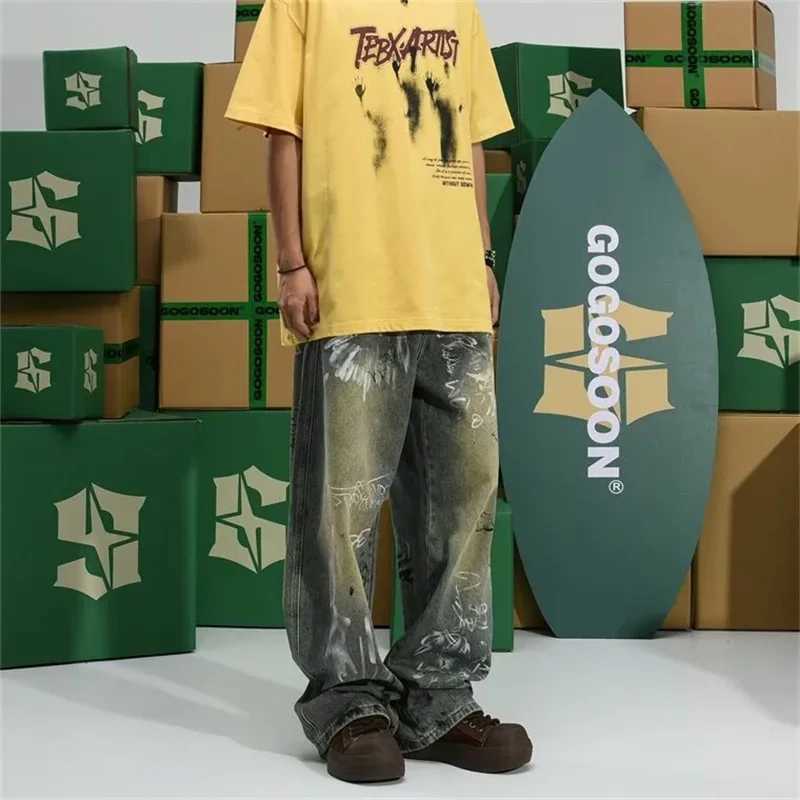 New graffiti printed mens luggage jeans Y2K retro Distressed blue Harajuku jeans High Street straight leg jeansT250319