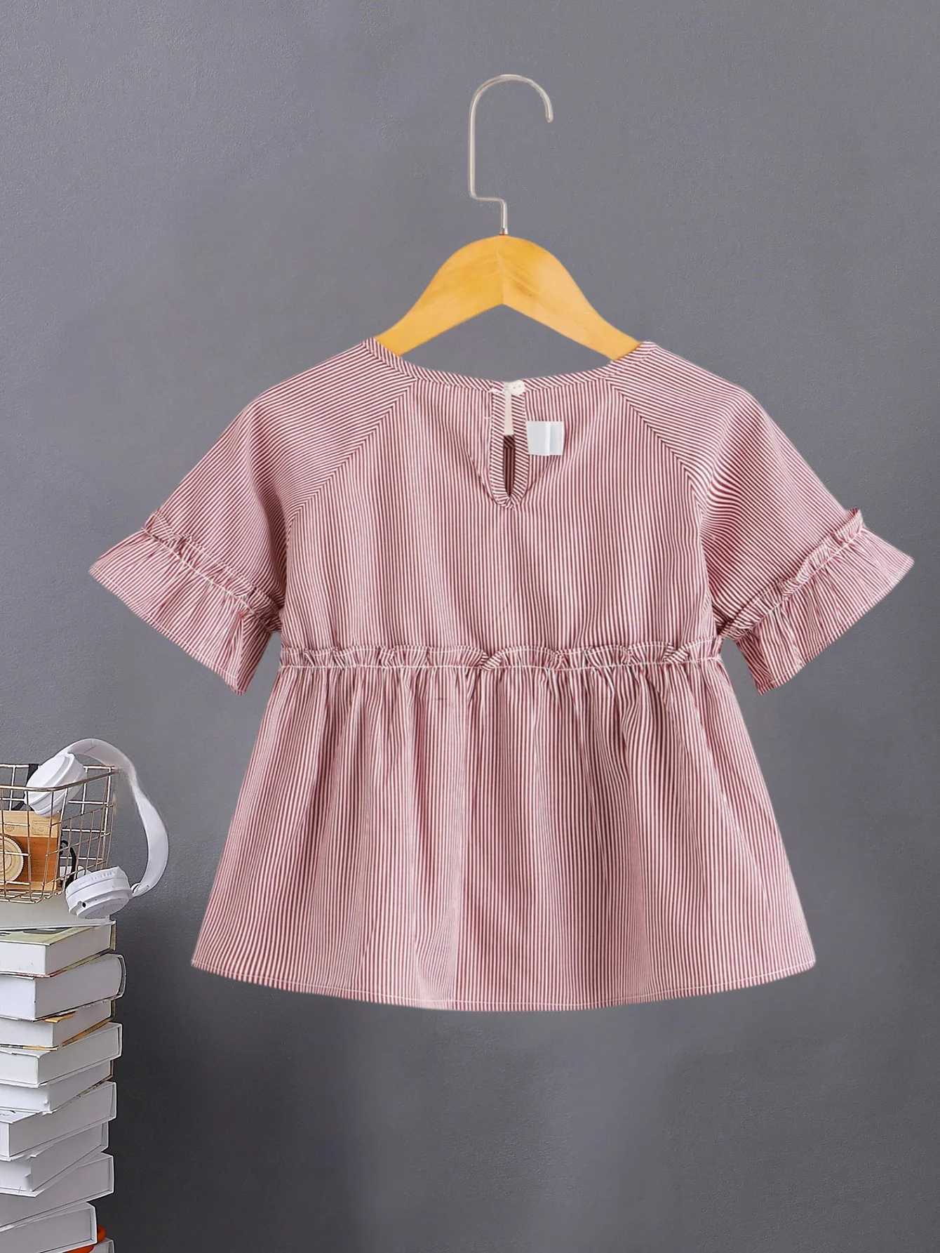 Summer childrens girls short sleeved red striped letter print with pleated sleeves ordinary breathable and comfortable shirtT250320