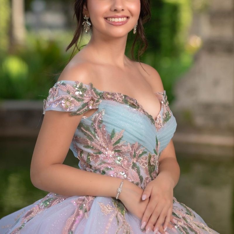 Luxury Shiny Quinceanera Dresses Ball Gown Off The Shoulder Sequin Appliques Lace Beads Tull Party Birthday Sweet 16 Dress Vestidos 15 De Anos