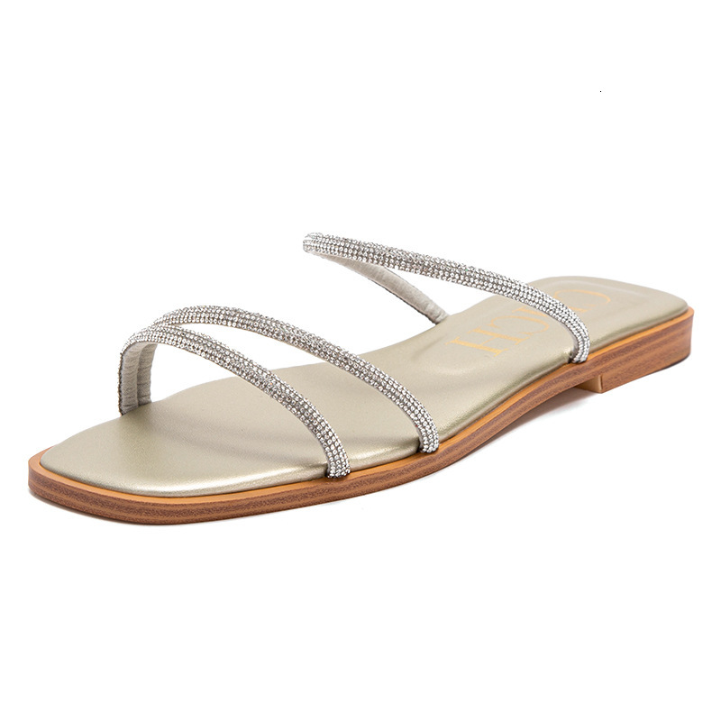 Designer CHCH French For Women's Summer Outdoor Wear 2024 New Water Diamond Fairy Open Toe Low Heel Fashion Sandals