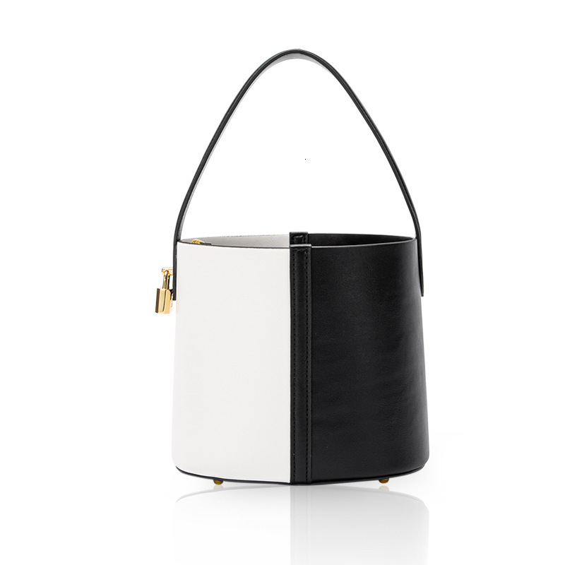 2025 Spring New Fashionable Simple Double Color Casual Niche Design Versatile Women's Bucket Bag Handbag