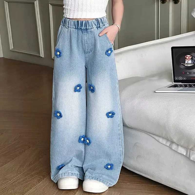 Teenage girls floral jeans suitable for children teenage fashion wide leg denim pants childrens loose jeans Trouser with flowersT250326