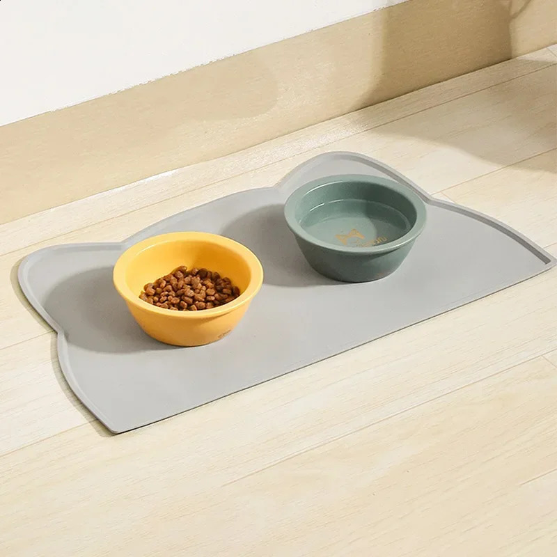 Food grade silicone cat pads are dustproof easy to clean waterproof and leak proof for dog bowl pet products 250312