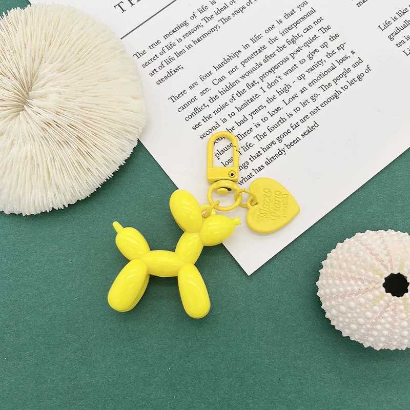 Fashion and Art Trends Jelly Balloon Dog Colored Acrylic Keychain Bag Pendant Cartoon Creative Love Dog Pendant KeychainXJ250319