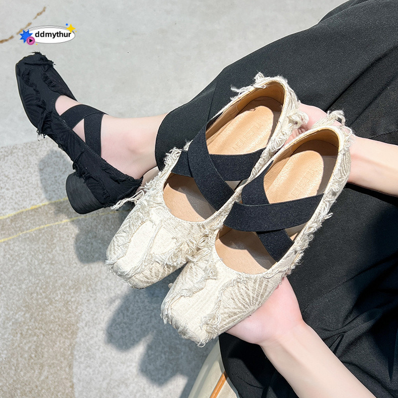 Chinese artistic square toe middle heel shallow mouth French style women's cross strap Mary Jane single shoe ddmythur