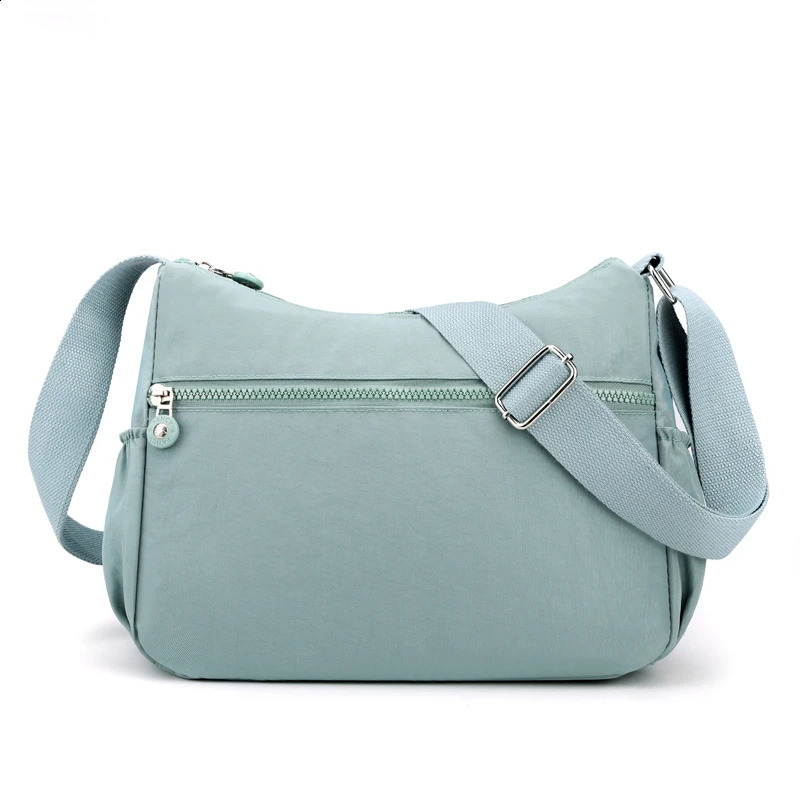 High capacity shoulder cross bag suitable for womens wallets waterproof nylon handbag mothers shopping and vacations 250317