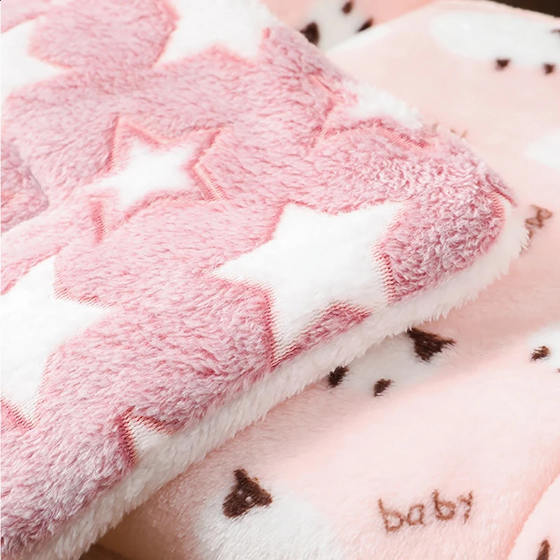 Thicken Cat Mat Breathable Flannel Sleeping Soft Dog Cushion for Small Winter Warm Blanket 250312