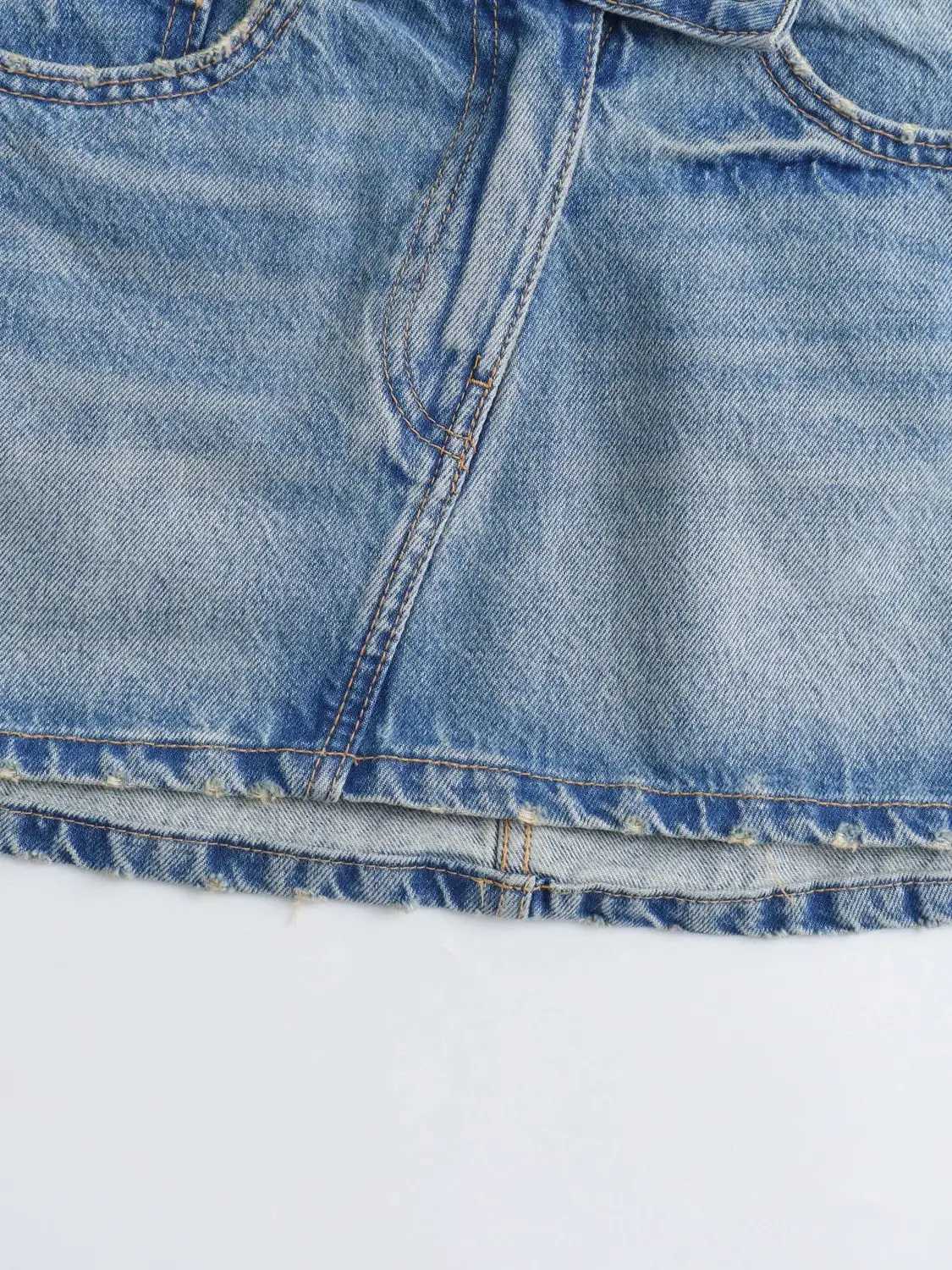 XNWMNZ 2024 Womens Fashion Denim Mini Skirt Womens High Street Mid Waist Zipper Pocket Versatile Fe SkirtXJ250320