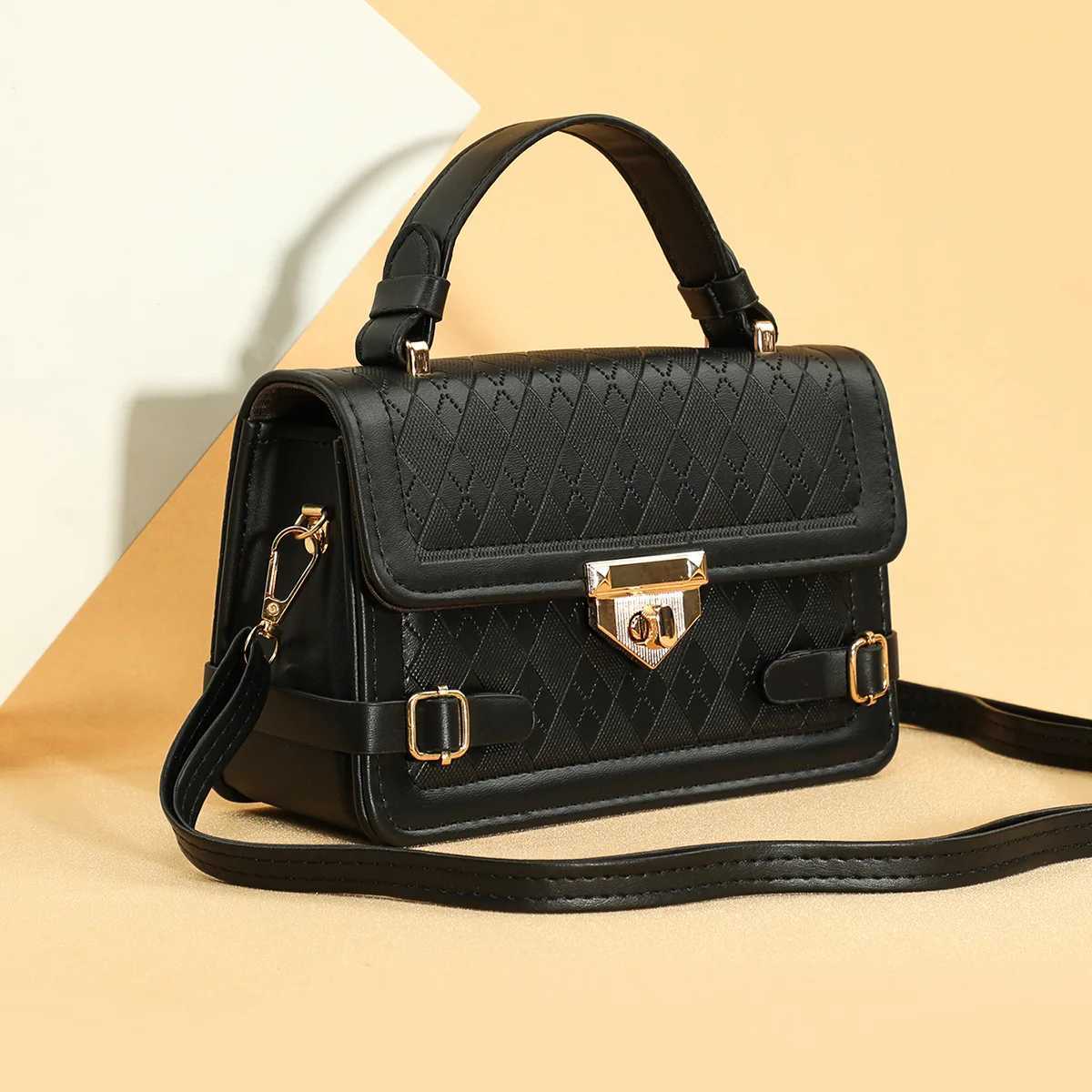 New Womens Fashion Texture Shoulder Bag Large Capacity Retro Womens Horizontal Bag Y250319