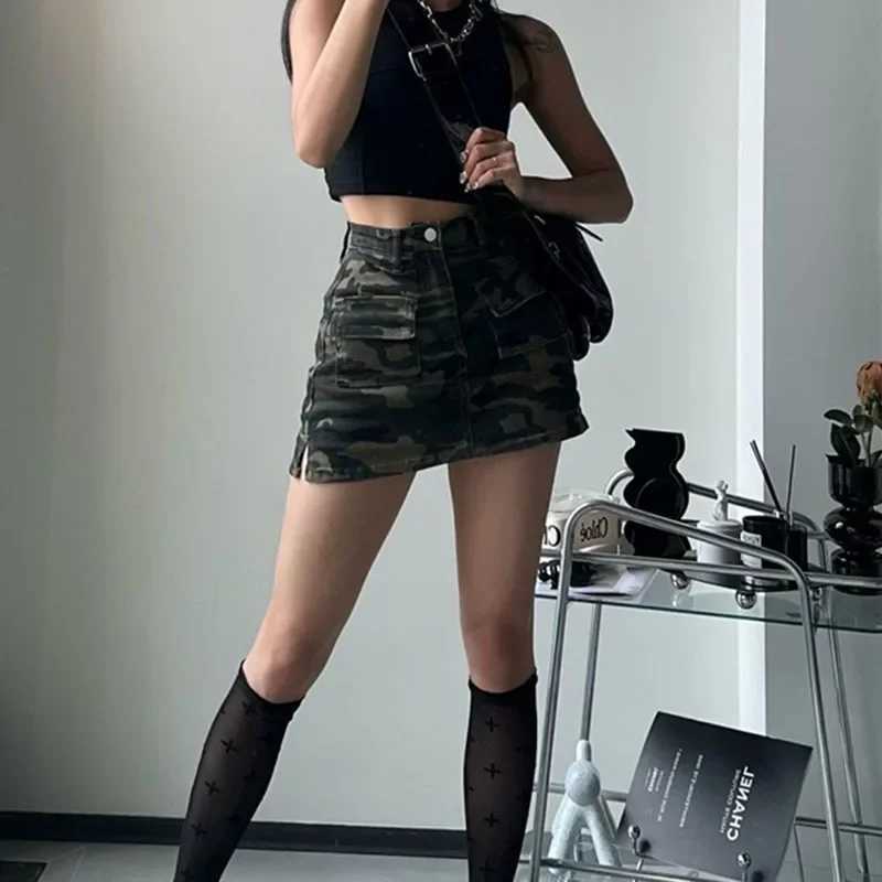High Street Split denim bodysuit womens 2023 summer with pocket camouflage cargo bodysuit American retro high waisted mini skirtXJ250320