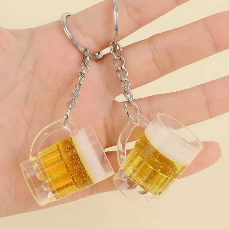 Simulated beer mug keychain for men couple resin simulated food handle keychain bag pendant jewelry accessories giftsXJ250319