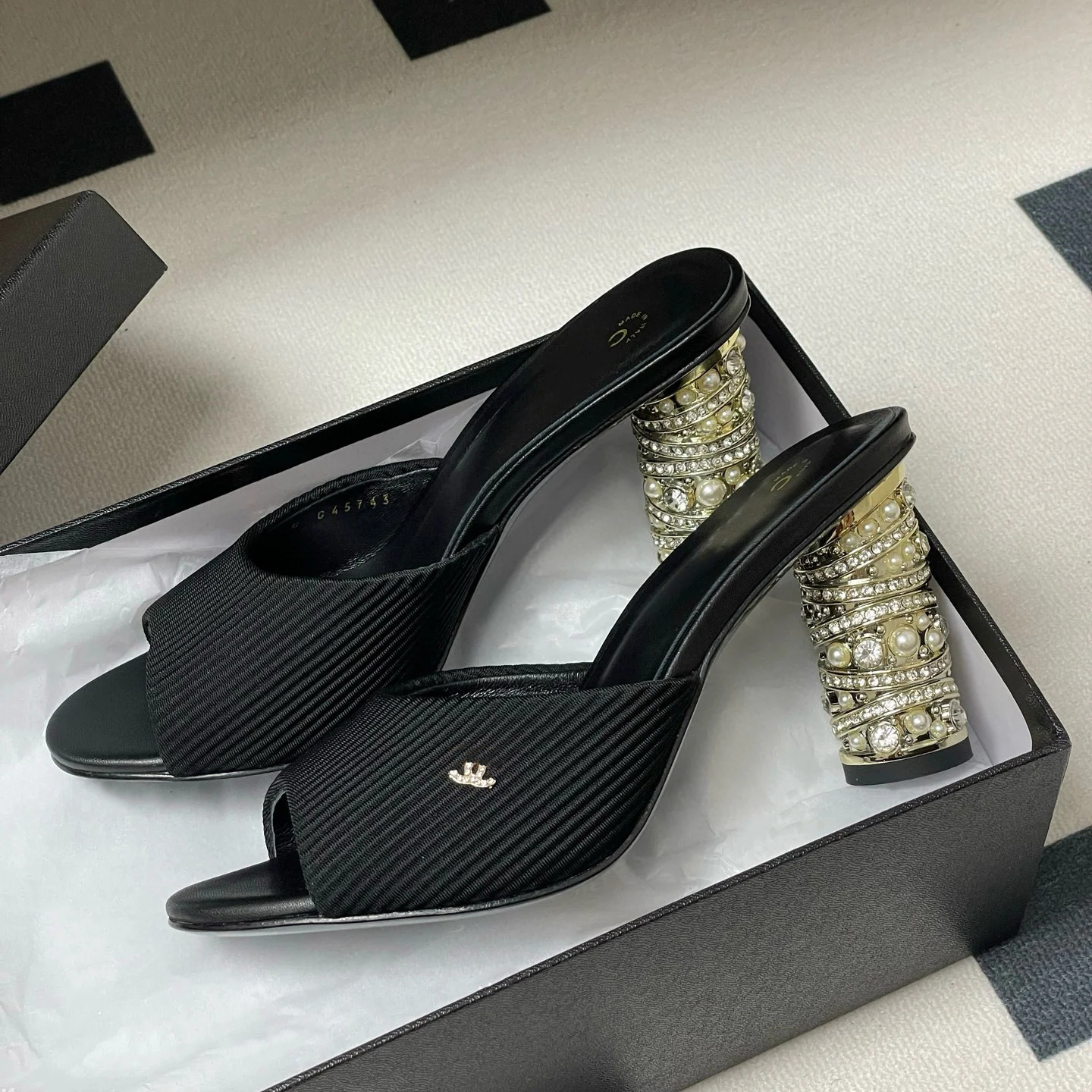 AAA p design ladies summer Pearl high-heeled Slippers square toe designer brand sandals fashion party slide flip ps
