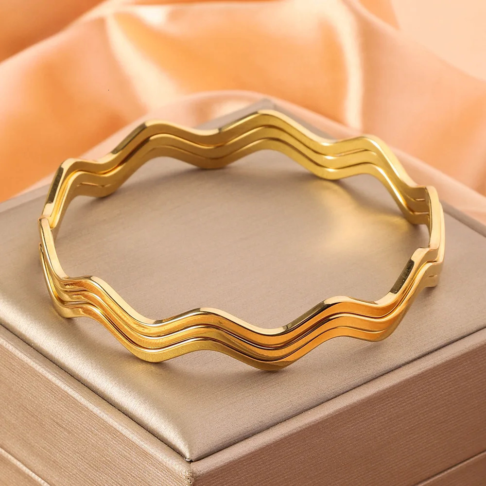 3 Pcs/ Set Niche Minimalist Style Triple Layered Wave Style Light High-end Stainless Steel Bracelet 250320