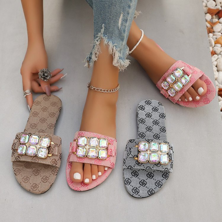 Summer 2025 Outdoor Slippers Designer Sandals New Fashionable Multi Functional Flat Bottom Internet Knowler List Buckle Women's Simple Fashion Be