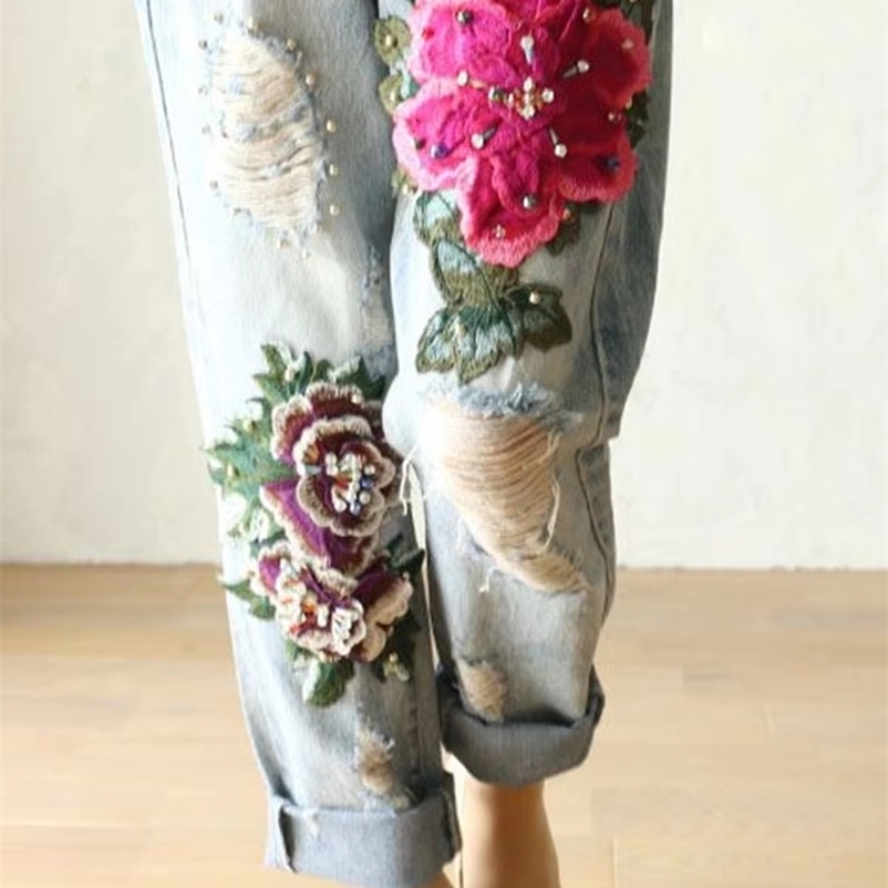 Plus Size Womens Floral Embroidery Jeans Hollow Out Ripped Pearl Decor Y2K Vintage Denim Trousers Retro Pencil Jeans 250319