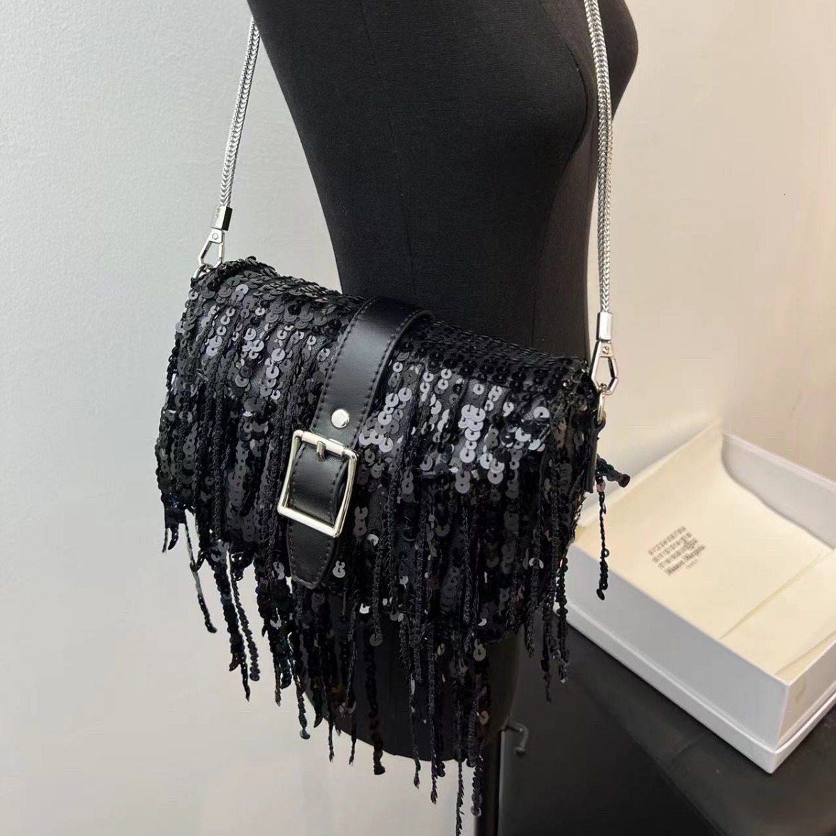 Ax508 Bead Sparkling Tassel Lock Small Square 2024 Spring/Summer New Xiaoxiang Style Fake Single Shoulder Crossbody Bag