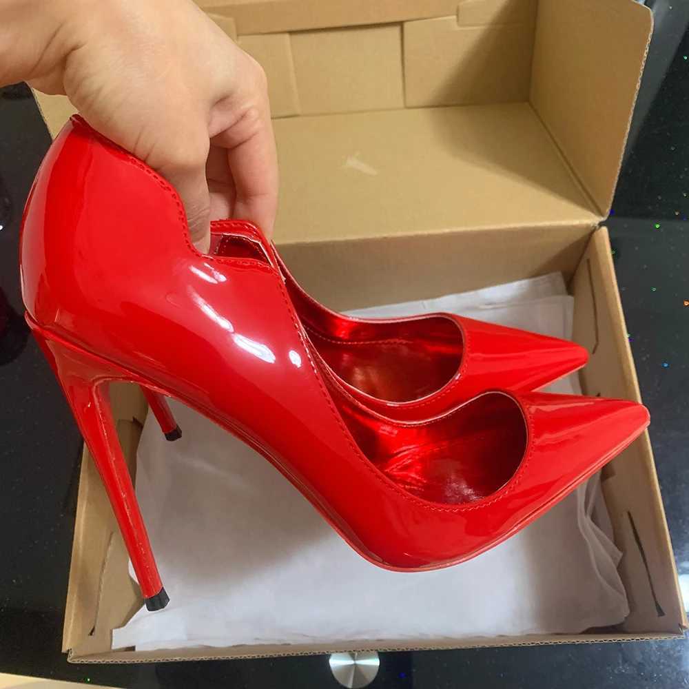 Warm sexy and elegant pump high heels with glossy patent Balck white side V-shaped cut high H-angle toe party curled cut celebrity shoes Y250319