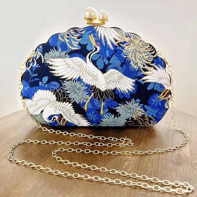 2023 Embroidery Women Evening Bag Wedding Shell Shaped Shoulder Handbags Mini Dinner Clutch Pearl Hasp Purse Drop Shipping