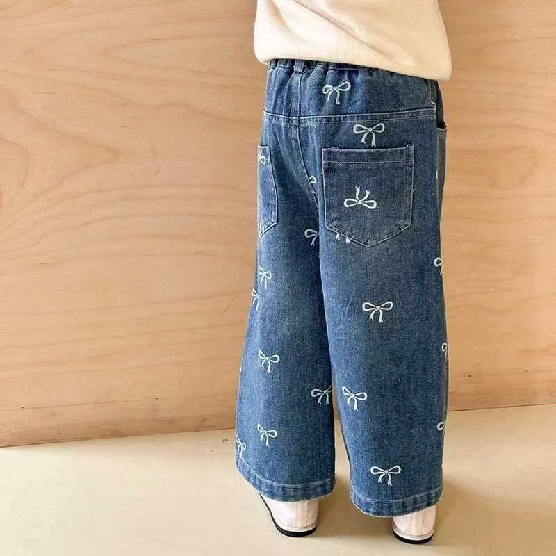 4626 Children Pant Spring and Autumn Korean Printed Bows Baby Girls Jeans Straight Denim PantsT2502320
