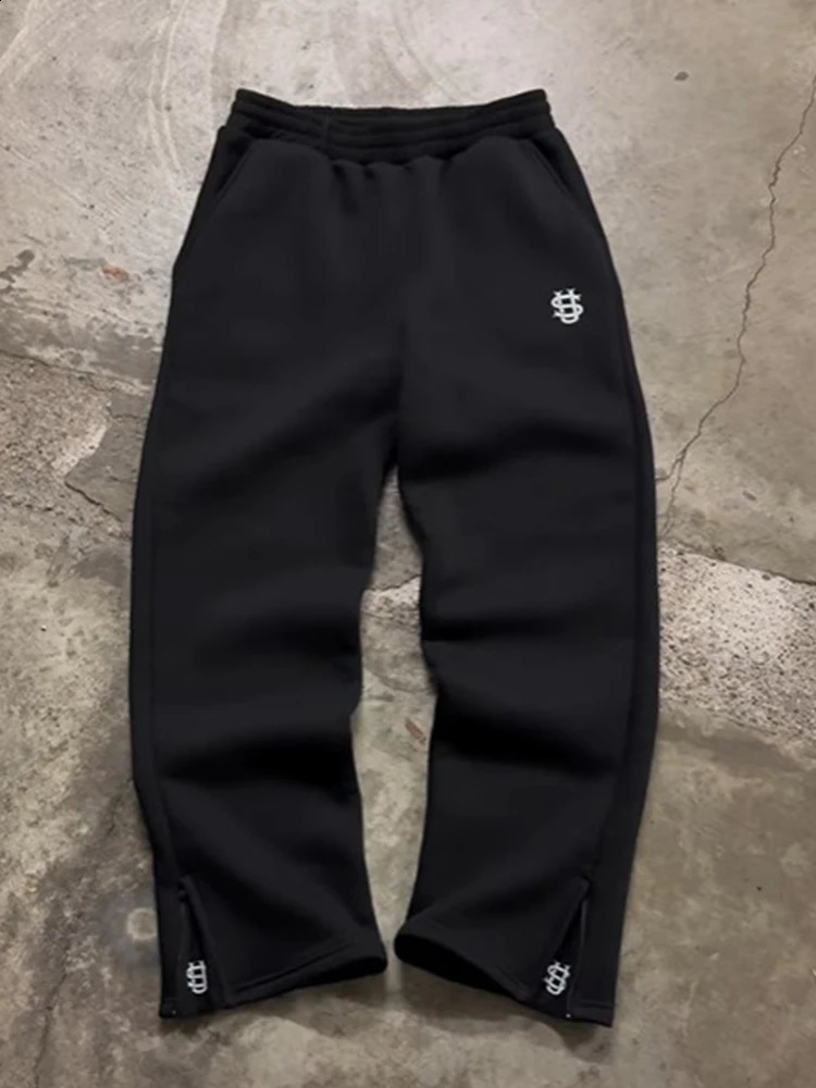 Y2k Retro Loose Straight Pants Men Tracksuit Pants Personalized Leg Zipper Embroidery Hip Hop Harajuku Casual Pants 250319